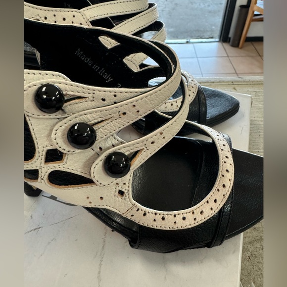 Dior Women’s Heels - Picture 2 of 9